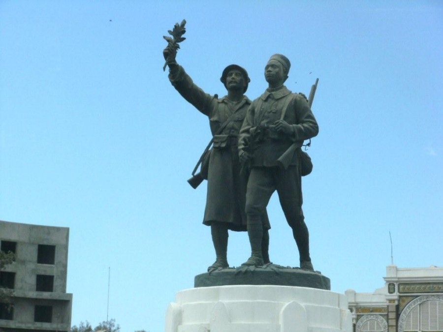 14-Gloire aux tirailleurs.jpg